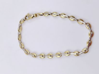 BRACELET en or deux tons 750° maille fantaisie

Poids...