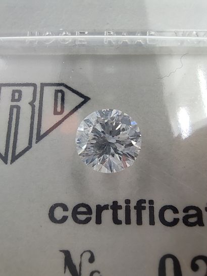 DIAMANT 1,02 CT COULEUR F VVS1 

Certificat...