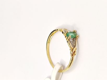 BIJOU NEUF 

Bague en or deux tons 750° ornée...