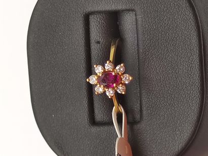 BIJOU NEUF 

Bague en or jaune 750 ° ornée...
