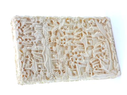 Indo-Chinese work

Richly carved bone case...