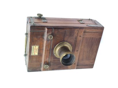 PHOTO-HALLE PARIS

Appareil photo transportable...