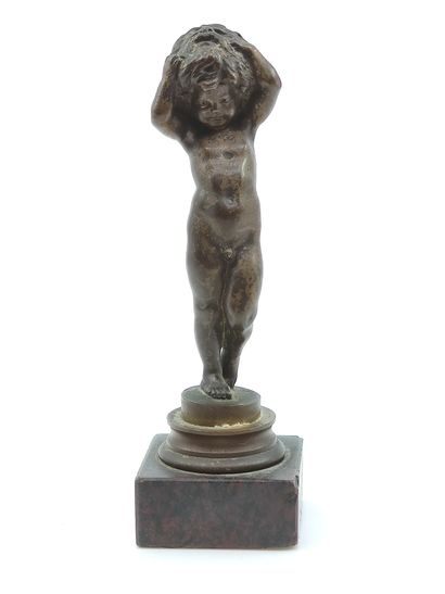 PETITE STATUE en bronze sur socle en marbre

Chérubin...