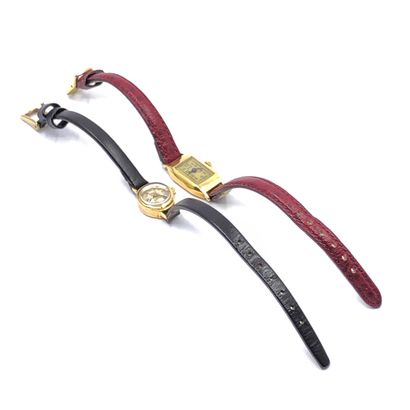 LOT de deux montres bracelets de dame :

Montre,...