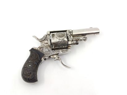 Revolver type british bulldog

Engraved frame...