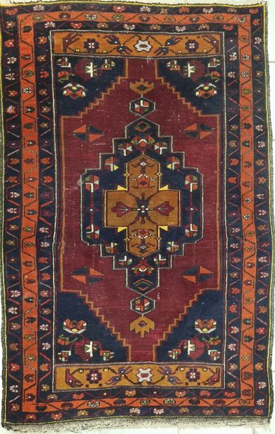 TURQUIE Yahyali

Tapis en laine noué fond...