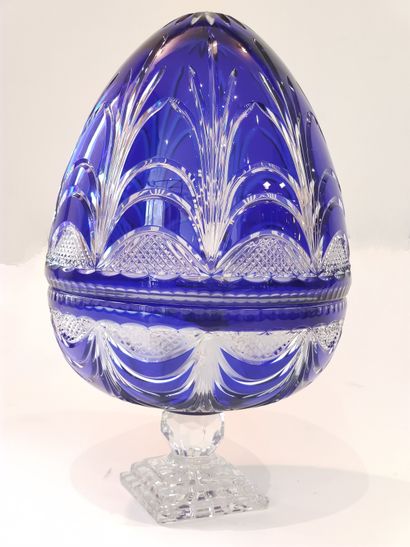 CRYSTAL from Lorraine - 232/500

Egg-shaped...