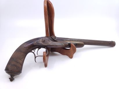L COLLOMBERT in Aix les Bains

Dueling pistol...