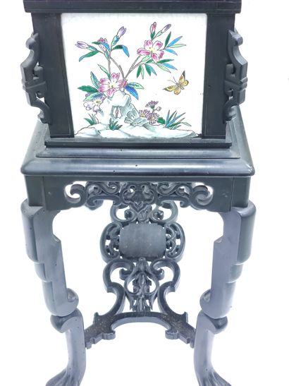 LONGWY period d'Huart Frères

Planter in...