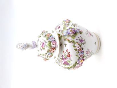 MEISSEN-XIXème siècle

Paire de pots couverts...