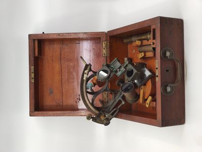 SEXTANT en laiton anglais Plymouth, 

Dans...