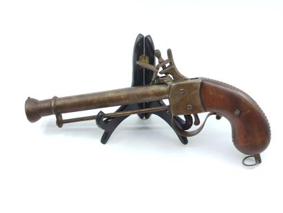 Flintlock pistol in bronzed steel, round...