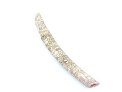 JAPAN. Carved bone tanto, the semi-curved...