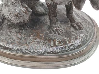 FREMIET Emmanuel (1824-1910)

Epagneul assis

Bronze...