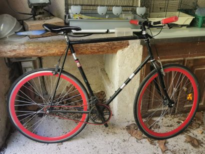 
FIXIE




Vélo




On y joint un vieux mini...