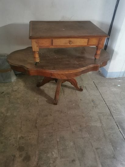 
Gueridon de style Napoleon III plateau ovale...