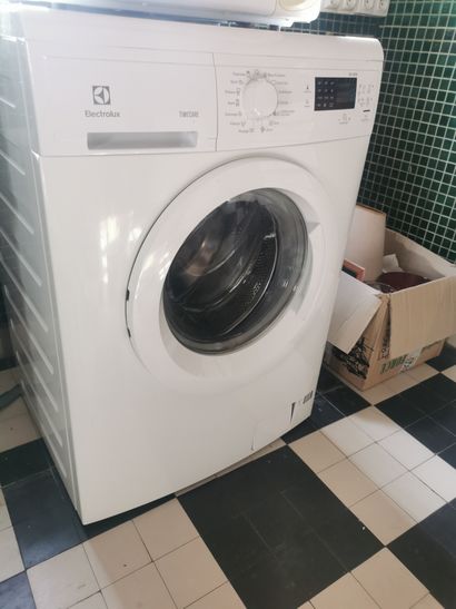 
ELECTROLUX




Machine à laver a hublot...