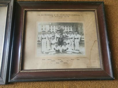 LOT DE TROIS PHOTOGRAPHIES ENCADREES (soldats...