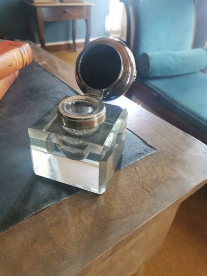 IMPORTANT ENCRIER socle carré en verre à...