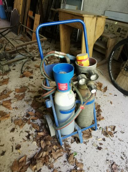 Chalumeau de plombier sur chariot