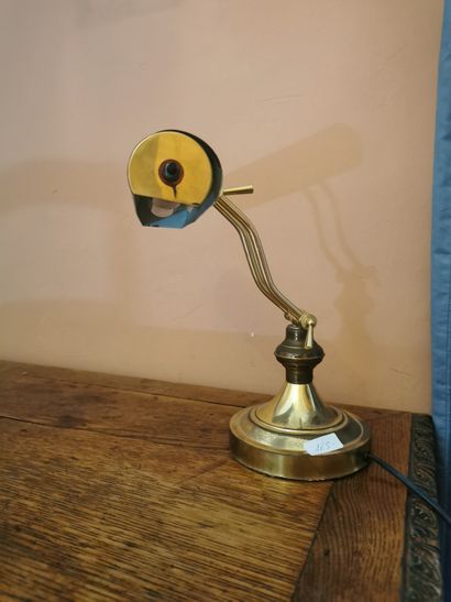 
LAMPE de bureau en laiton articulé 1950

Trace...