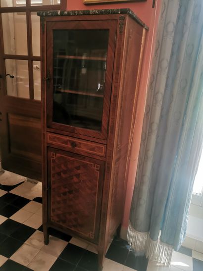 MEUBLE vitrine en bois de placage de rose...