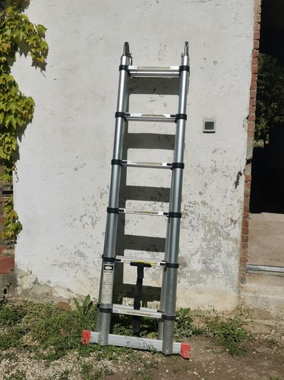 Echelle escabeau en aluminium