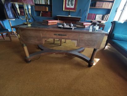 BUREAU plat de style Empire en noyer et placage...