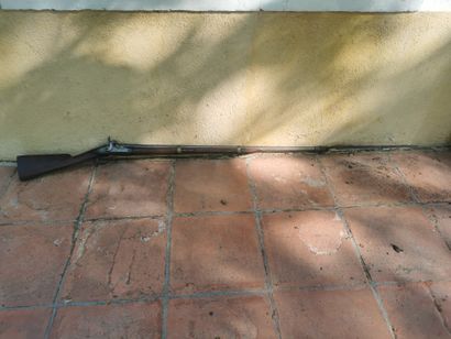 
FUSIL à silex avec sa baïonnette

Platine...