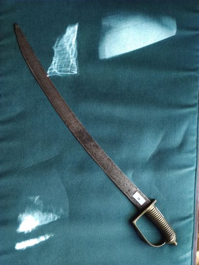 Un Sabre briquet 

de la marque Varnier ...