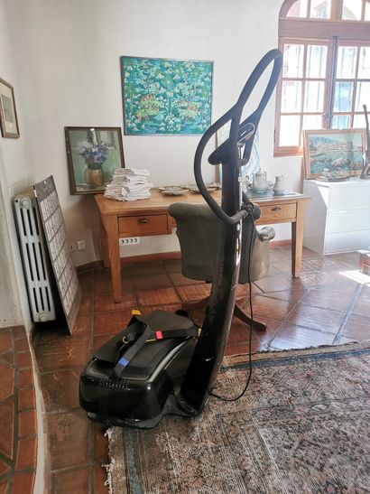 POWER PLATE MY3

Machine de musculation vibrande...