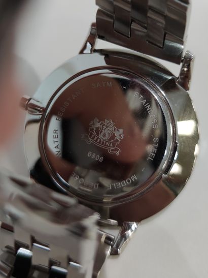 FESTINA

Montre bracelet, boîtier rond en...