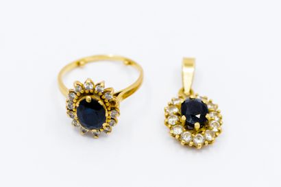BAGUE en or jaune 750 ornée de saphir et...