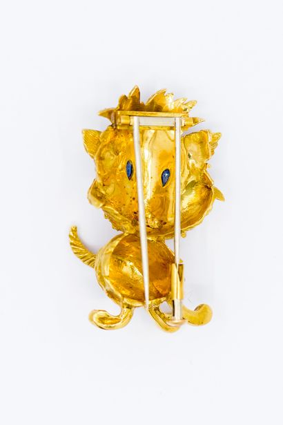 Dans le goût de Van Cleef 

BROCHE en or...