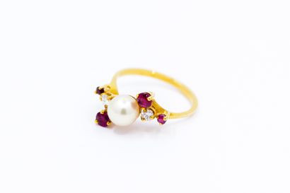 Travail français Xxeme siècle

BAGUE en or...