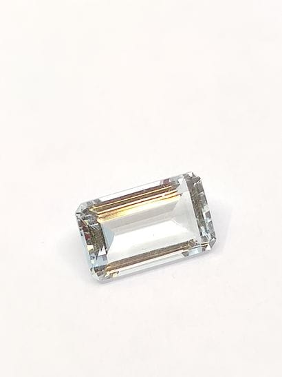 AIGUE- MARINE Rectangle Pans Coupés 

Poids...