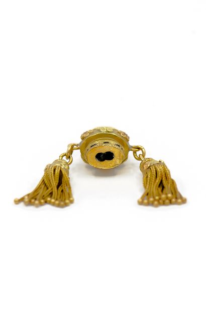 PENDENTIF en or trois tons 750° partiellement...