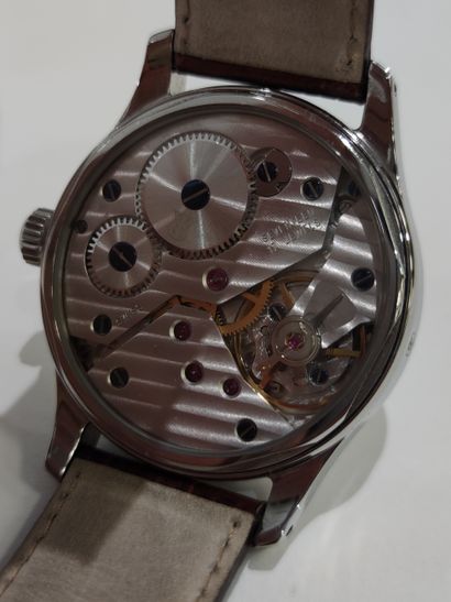 REVUE THOMMEN 

Montre bracelet en cuir,...