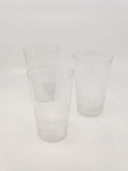 BACCARAT 

Six verres à orangeade en cristal...