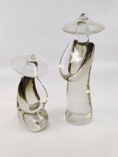 DEUX sculptures en verre représentant deux...