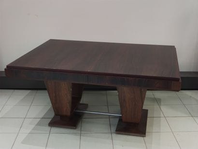 Dans le gout de LELEU

Table en placage de...