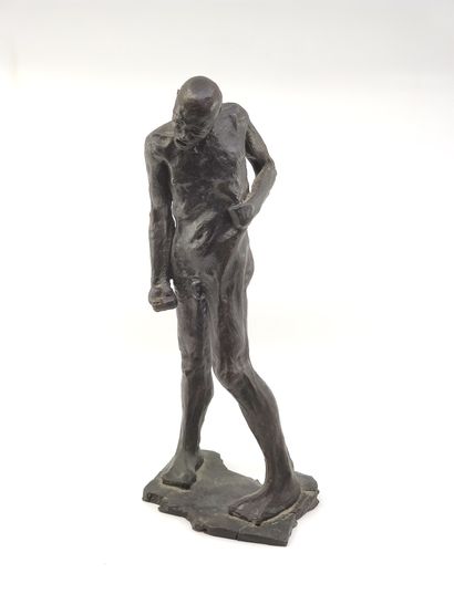 CT 

BRONZE à patine noire représentant un...
