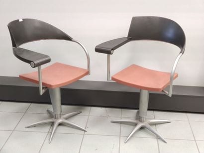 STARCK pour L'oréal

Paire de chaises d'attente...