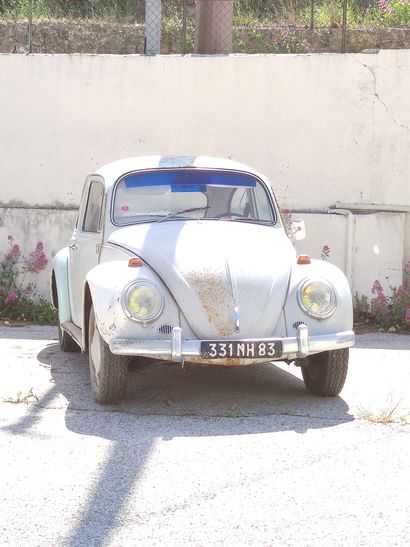 VOLKSWAGEN

Coccinelle de 1966 de couleur...