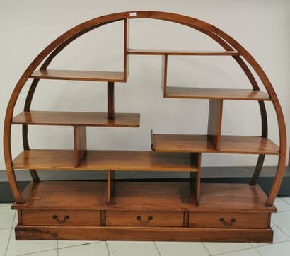 TRAVAIL MODERNE

MEUBLE en bois exotique...