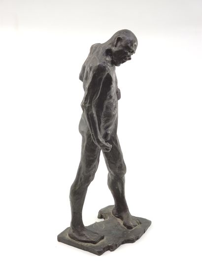 CT 

BRONZE à patine noire représentant un...
