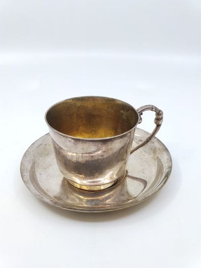 CHRISTOFLE 

Tasse et sous-tasse en métal...