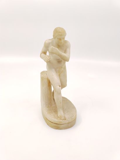 Petite statuette en albâtre représentant...