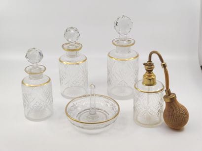 BACCARAT DANS LE GOUT DE

Nécessaire de toilette...