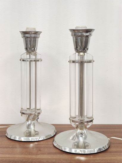 LAMPE MODERNE, piétement aluminium et quatre...
